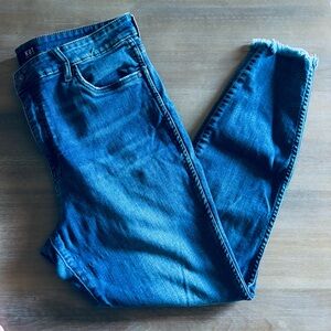 Kut from the Kloth Hi-Rise Skinny Jeans Raw Hem,
27” Inseam, Medium Blue, Sz 12